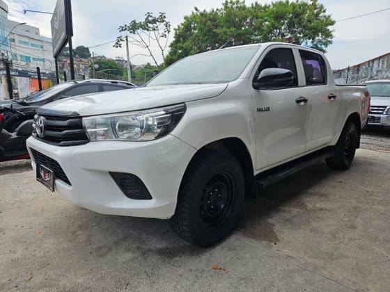 TOYOTA HILUX 2.8 STD 4X4 CD 16V DIESEL 4P MANUAL TOYOTA HILUX 2.8 STD 4X4 CD 16V DIESEL 4P MANUAL